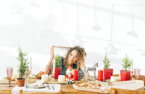 woman-sitting-at-table